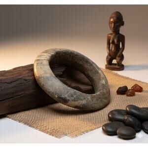 Vintage West African Ahbeg Marble Elbow Bracelet